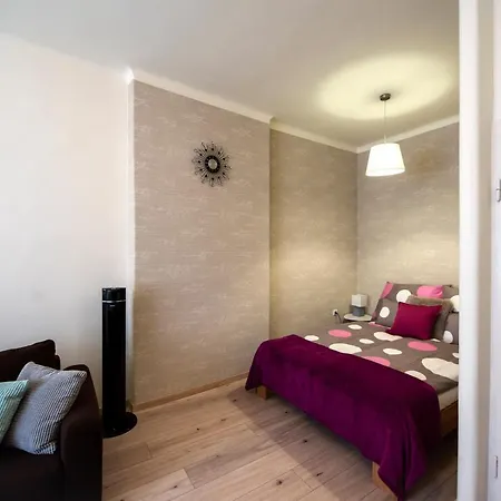 아파트 Perczel11 Apartman *