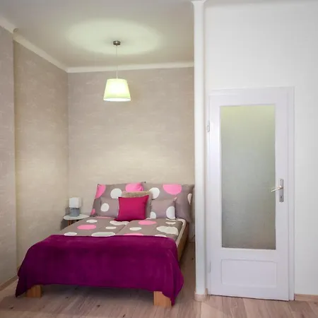 아파트 Perczel11 Apartman 페치