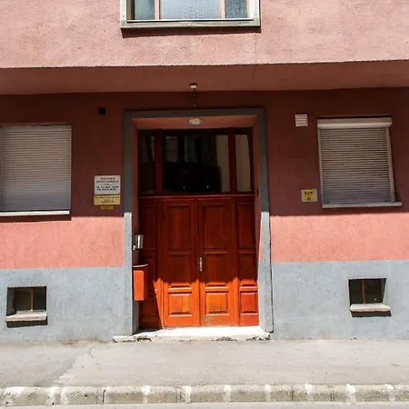 Perczel11 Apartman *